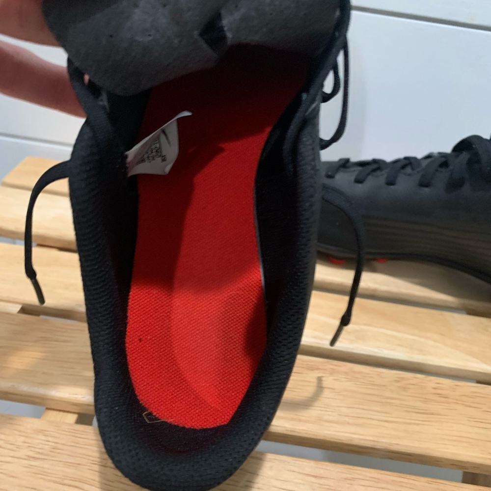 Nike, soccer cleats.  Black and red, like new condition. - Picture 7 of 11